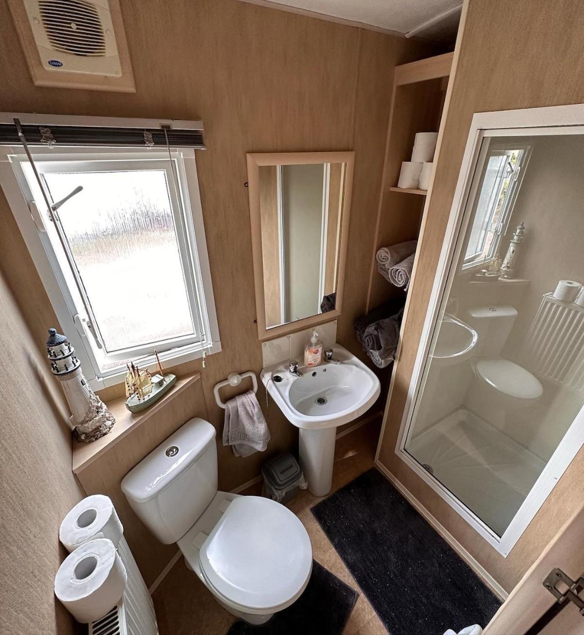 4-Bedroom Cosalt Caravan In Uddingston, Glasgow Luaran gambar