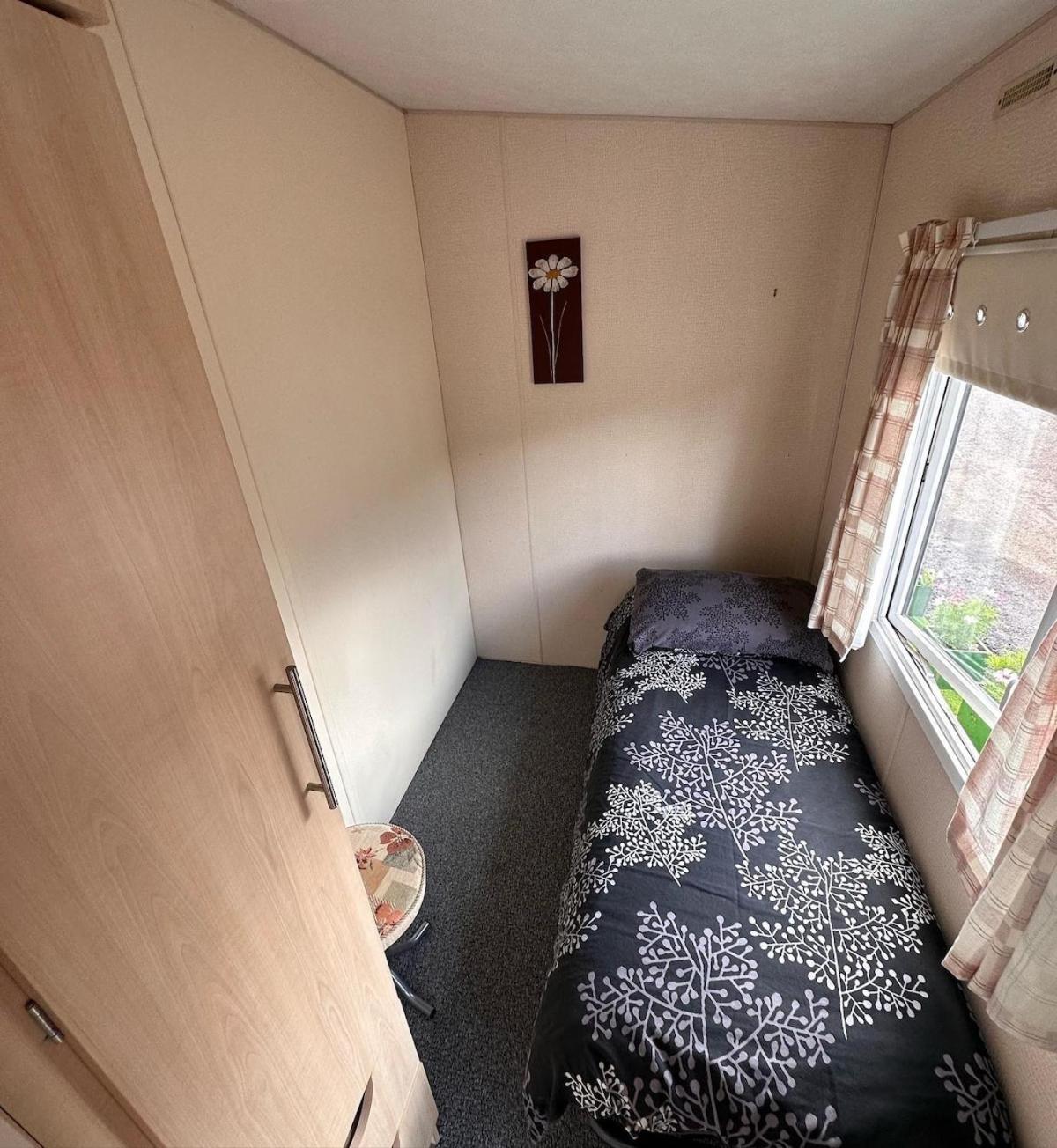 4-Bedroom Cosalt Caravan In Uddingston, Glasgow Luaran gambar