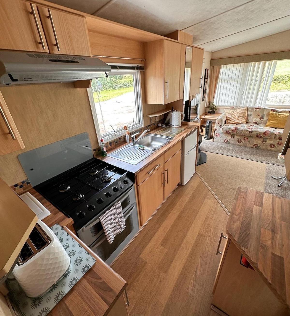 4-Bedroom Cosalt Caravan In Uddingston, Glasgow Luaran gambar